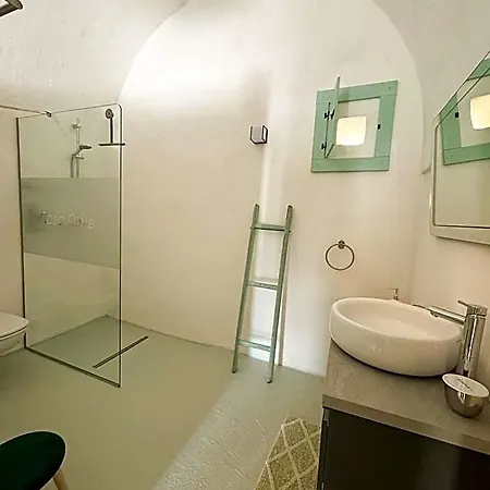 Casa Trullo Bianco-casa Olive 4* 세글리에 메사피카