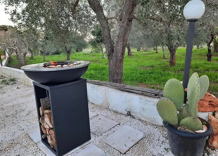 Casa Trullo Bianco-casa Olive チェーリエ・メッサーピカ